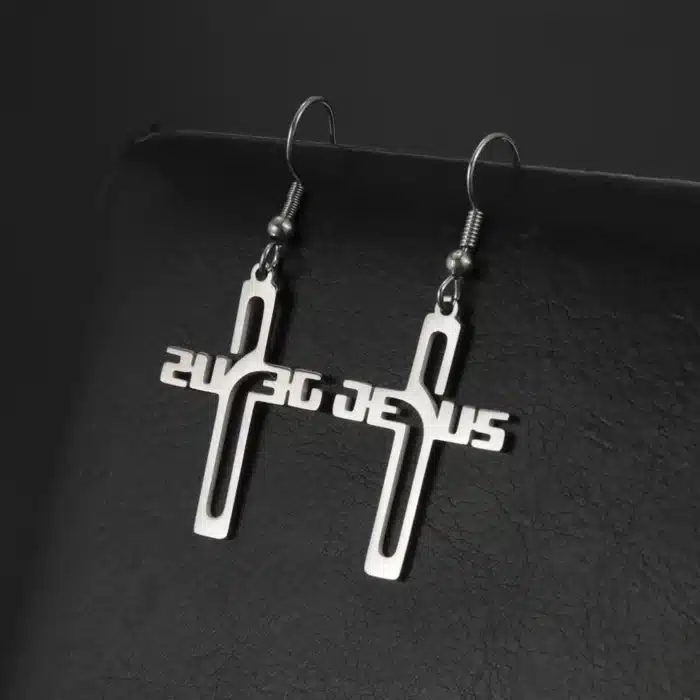 Boucles d’oreilles croix Jésus 5