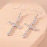 Boucles d’oreilles croix strass femme 6