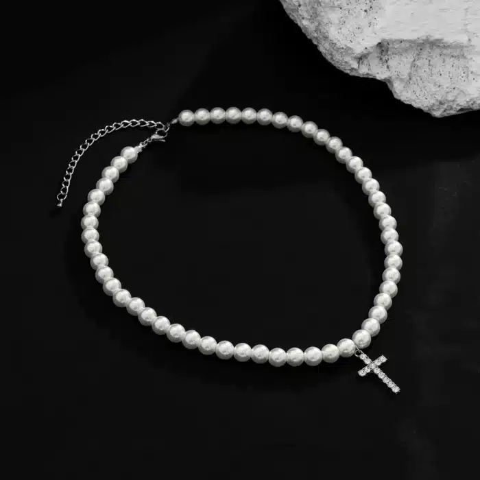 Collier perle avec croix 5