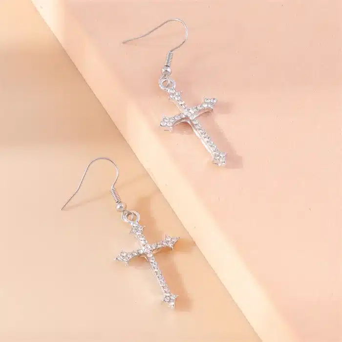 Boucles d’oreilles croix strass femme 5