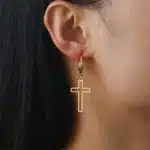 Boucles d’oreilles créoles croix femme 2