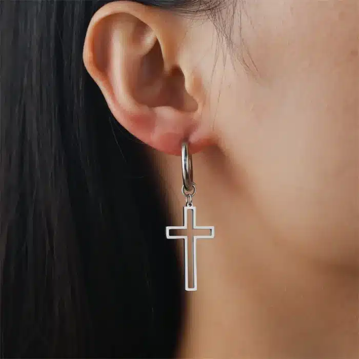 Boucles d’oreilles créoles croix femme 1