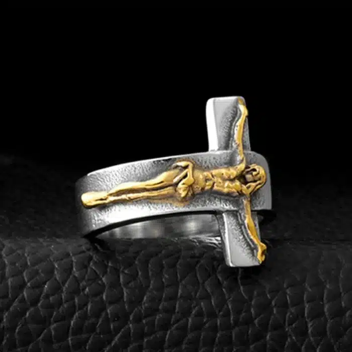 Bague vintage croix de Jésus 4