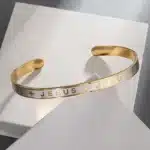 Bracelet manchette Jésus 1