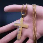 Collier croix gravée “Our Father” 4