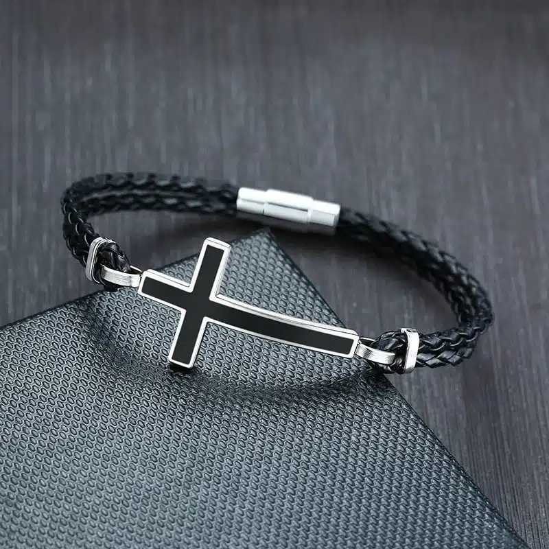 Bracelet croix cuir tressé