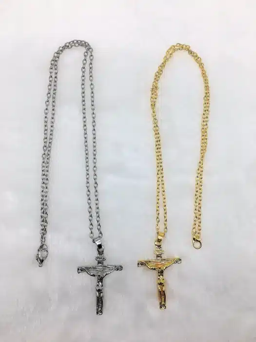 Collier homme croix chrétienne 14