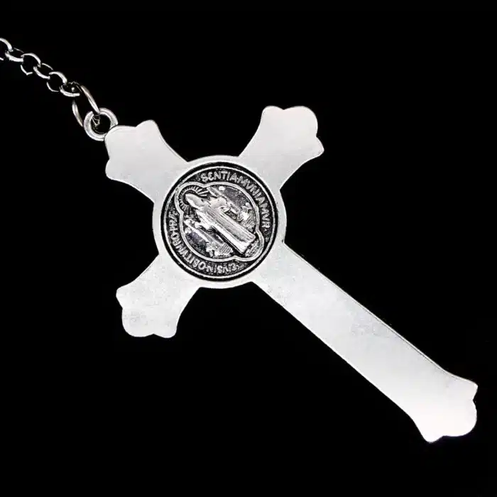 Pendentif de voiture crucifix 4