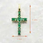 Pendentif croix pierre verte 2