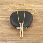 Collier croix coloré 3