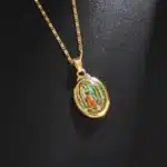 Collier pendentif Vierge Marie 2