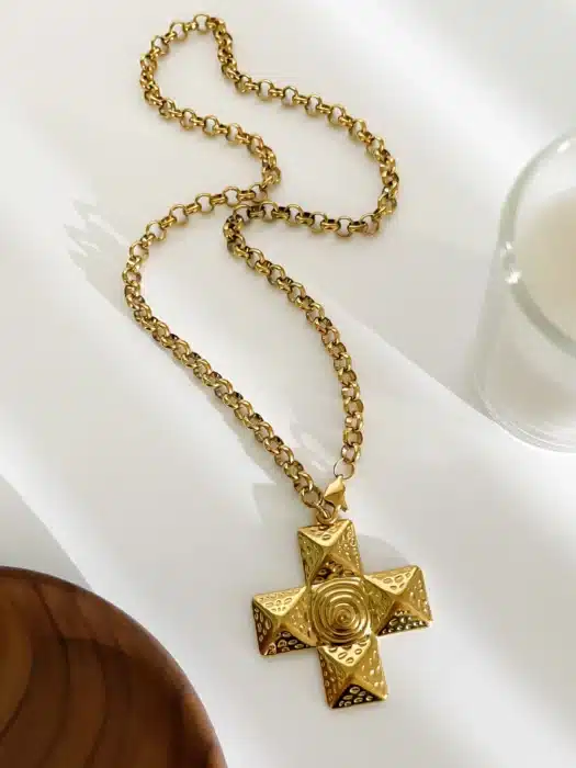 Collier pendentif plaqué or 6
