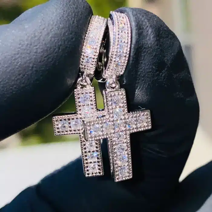 Boucles d'oreilles croix brillante 1