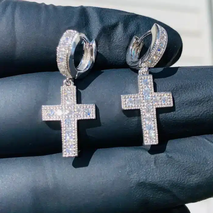 Boucles d'oreilles croix brillante 3