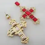 Boucles d'oreilles croix pendantes baroques 13