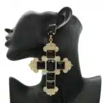 Boucles d'oreilles croix pendantes baroques 8
