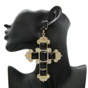 Boucles d'oreilles croix pendantes baroques 8