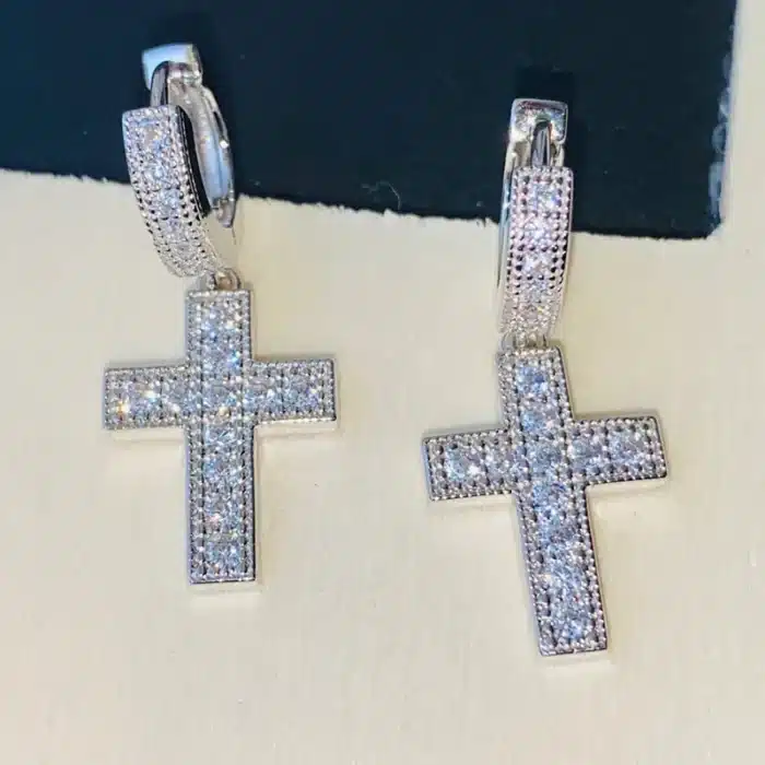 Boucles d'oreilles croix brillante 6
