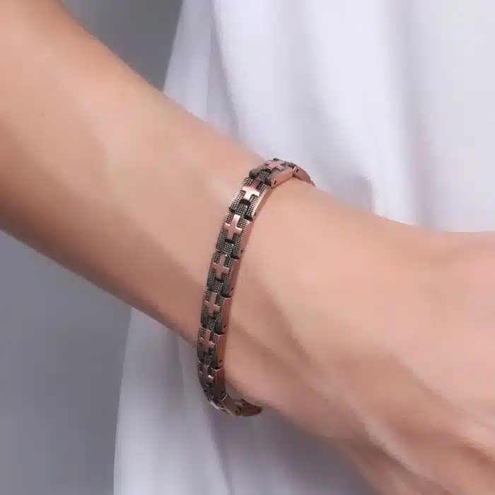 Bracelet croix en cuivre magnétique 16