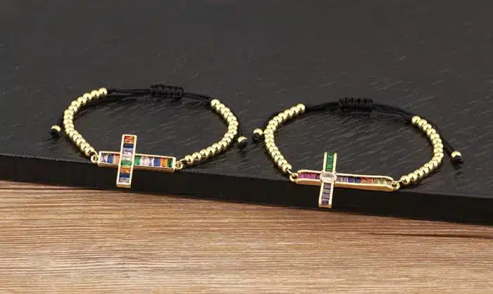 Bracelets croix coloré 18