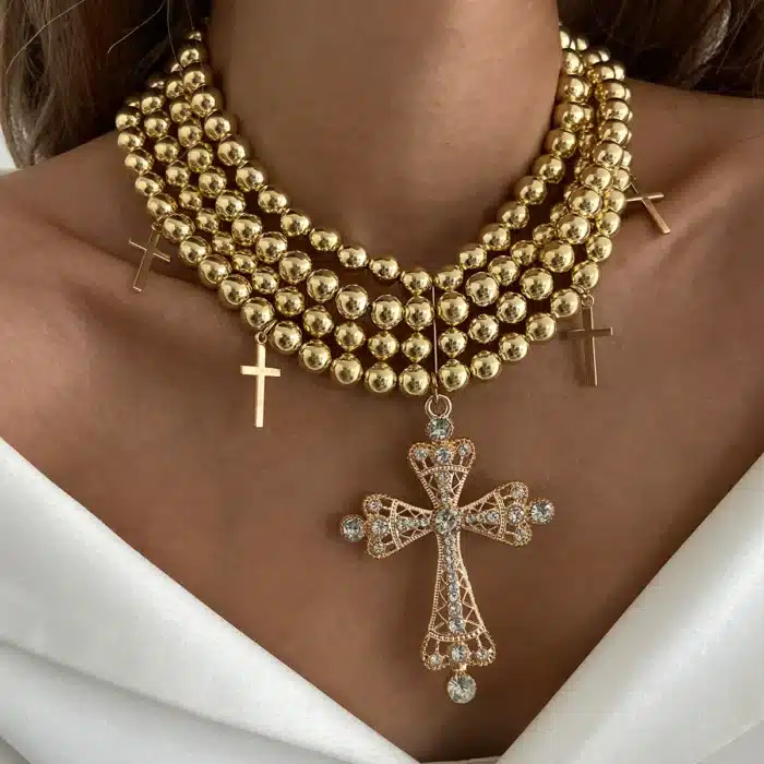 Collier croix femme multicouche 1