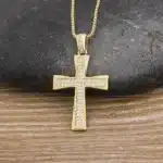 Collier croix en cristal 4
