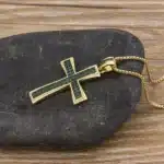 Collier croix en cristal 3