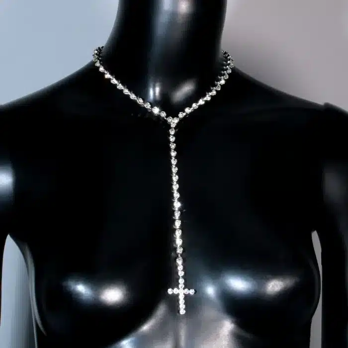 Collier ras du cou croix en strass 4