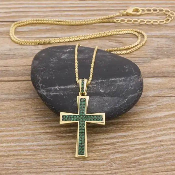 Collier croix en cristal 2