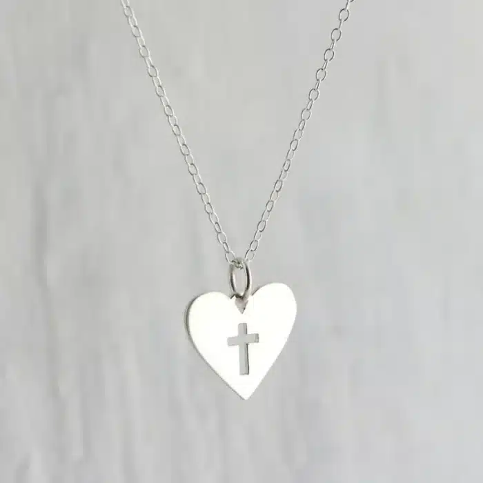 Collier cœur évidé 3
