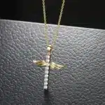 Collier croix angélique 8