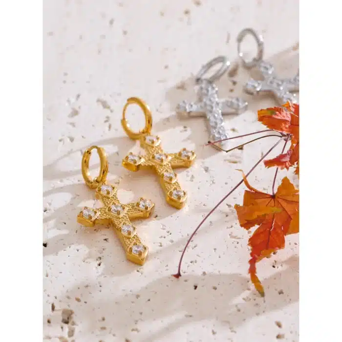 Boucles d'oreilles croix zircon 3
