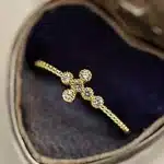 Bague raffinée religieuse 3