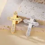 Broche croix catholique 3