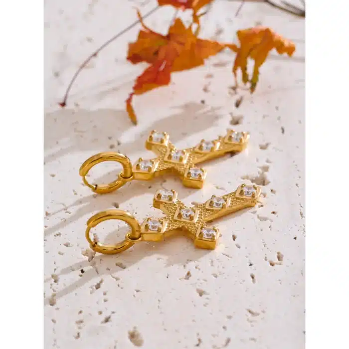 Boucles d'oreilles croix zircon 4