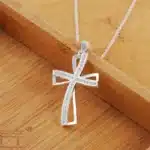 Collier croix argent oblique 2