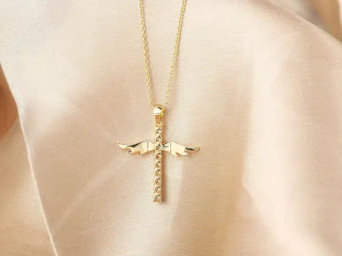 Collier croix angélique 13